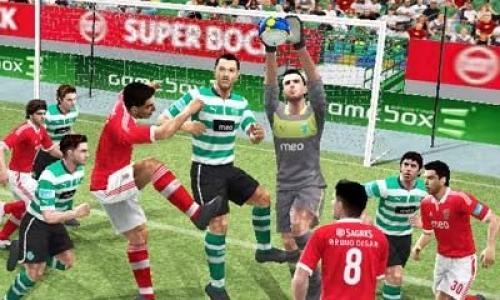 Pro Evolution Soccer 2013 3D screenshot