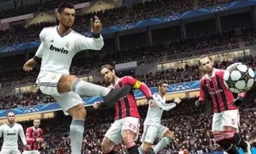 Pro Evolution Soccer 2013 3D screenshot